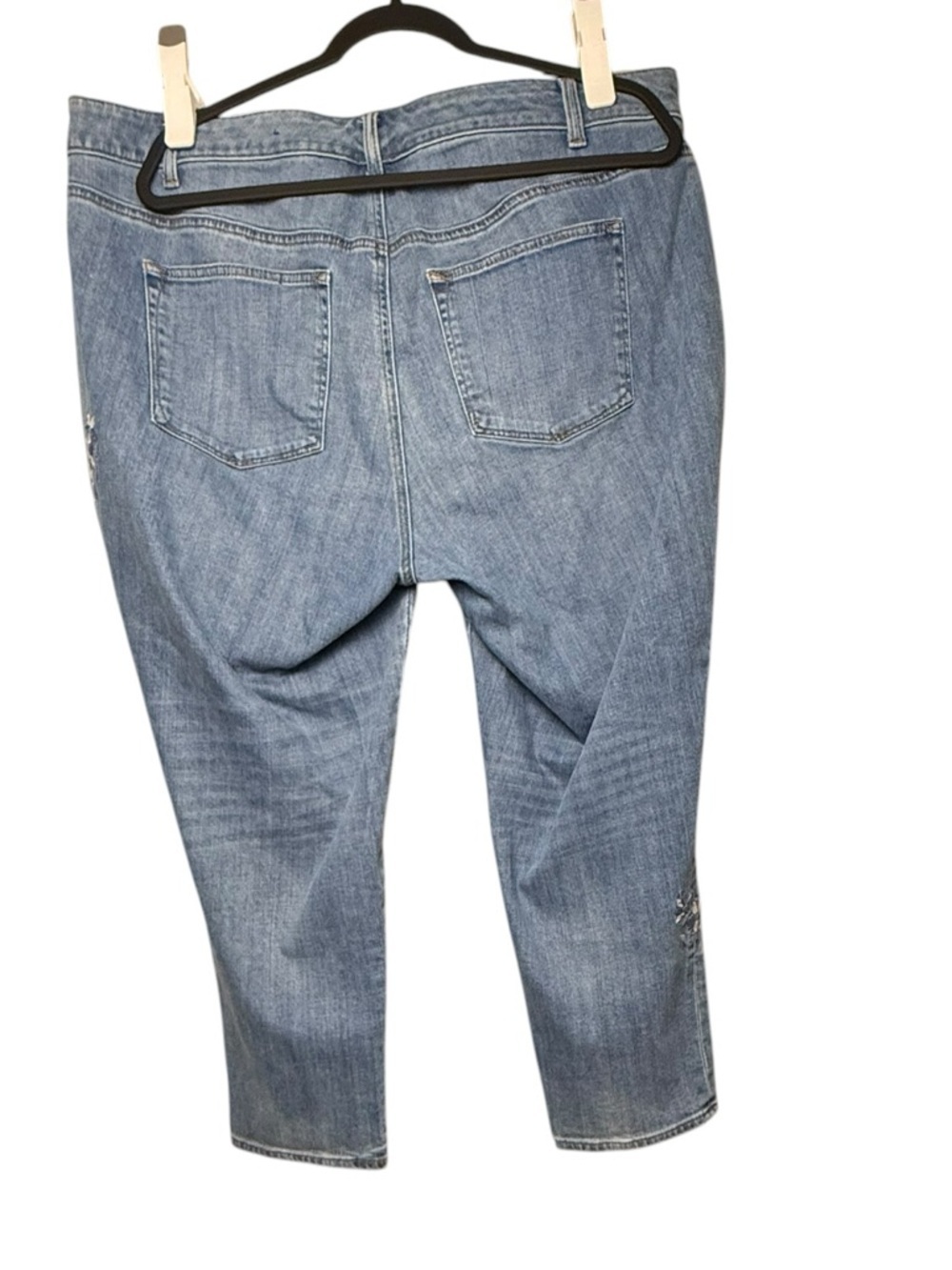 Talbots Flawless Embroidered Curvy Medium Blue Wash Girlfriend Jeans 16W - Picture 3 of 11